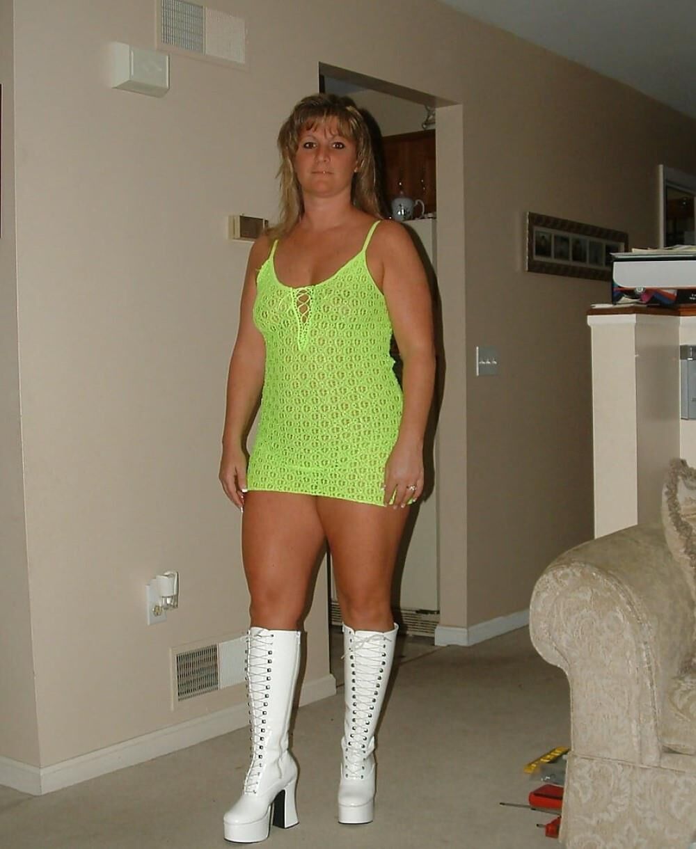 Holly Manson Hot femme amateur interracial