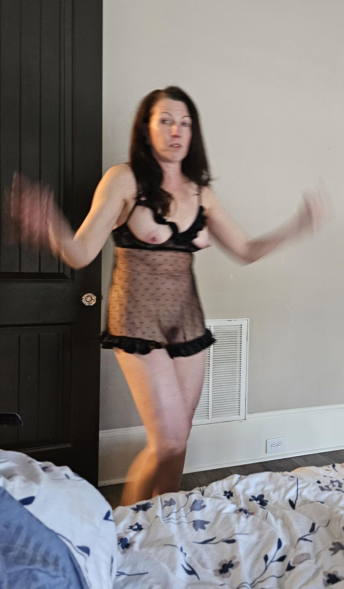 Black Lingerie look on the Pale Prim milf