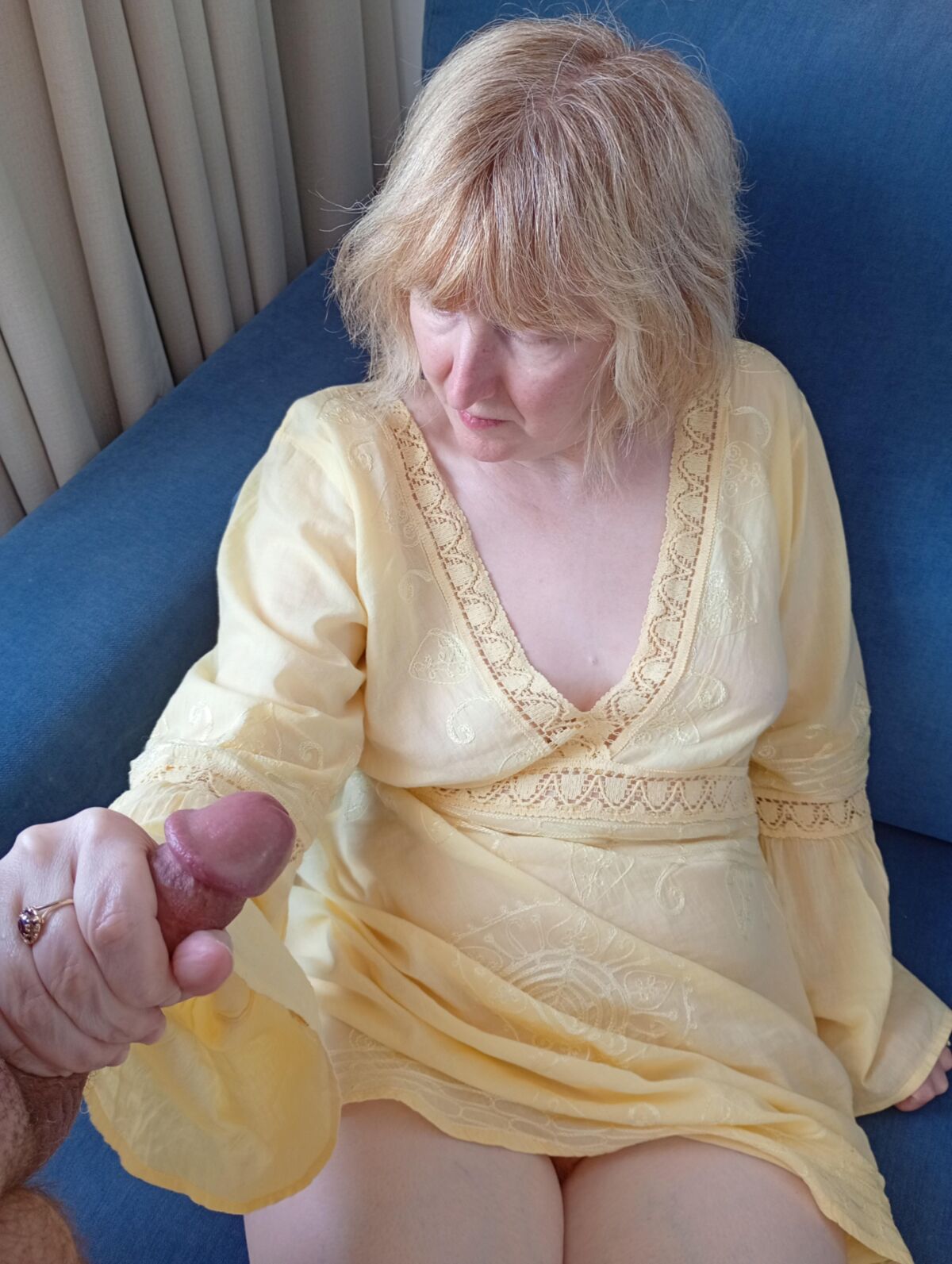 Wife loves to please a man