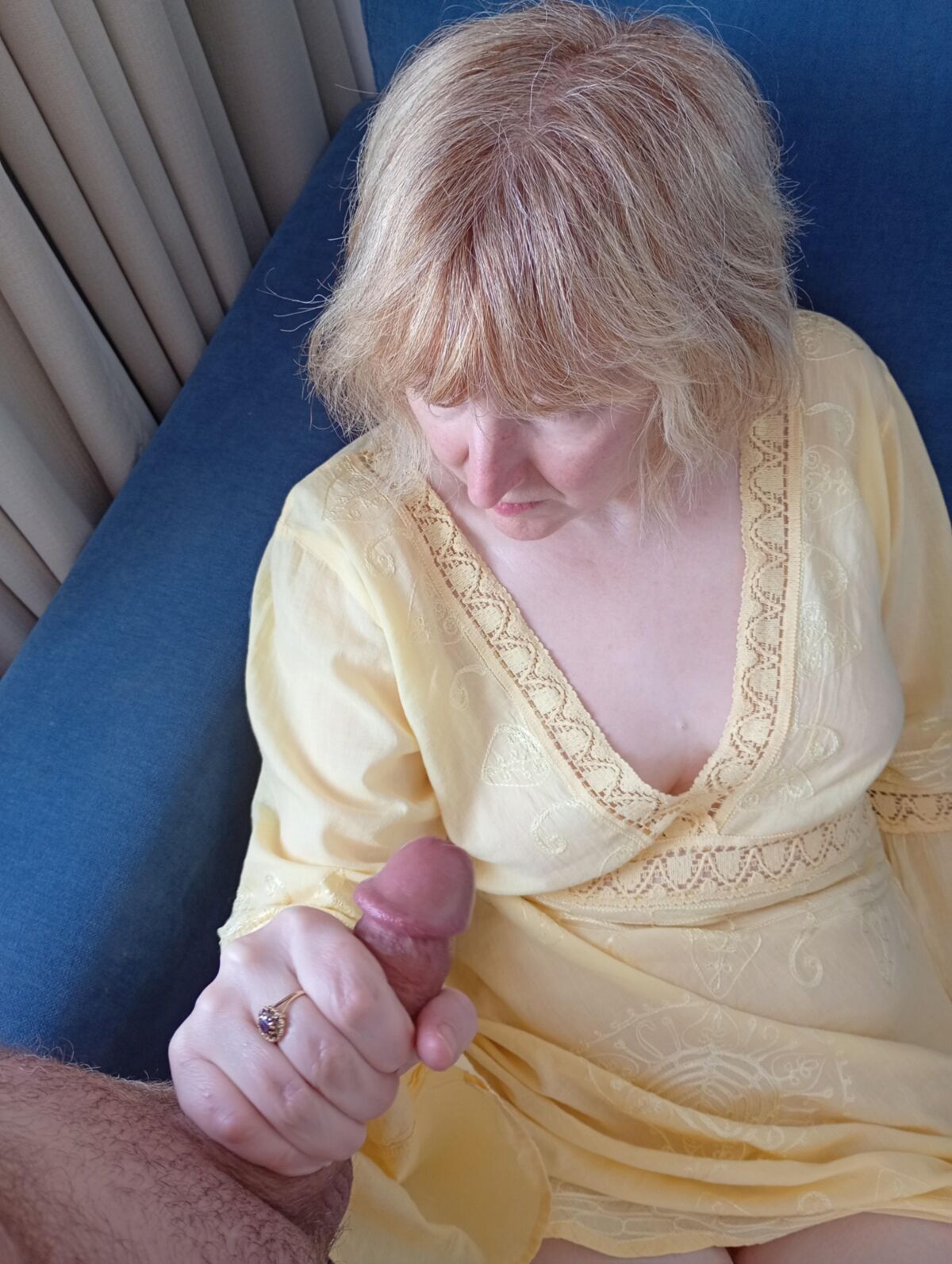 Wife loves to please a man