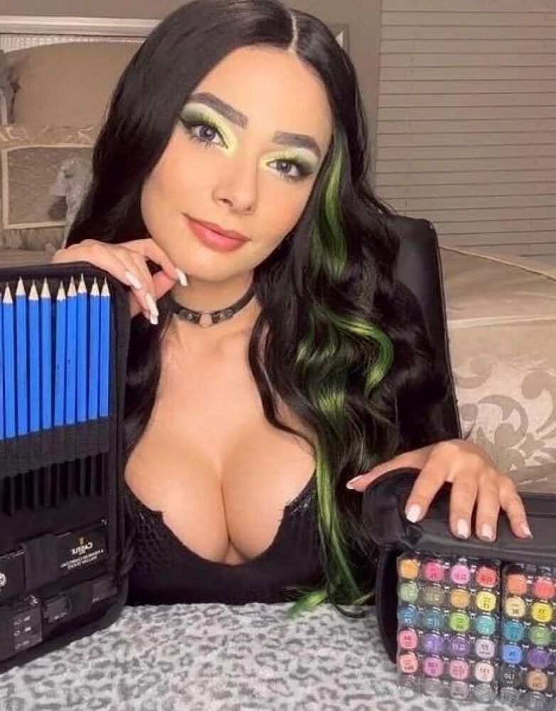 Amalzd Whisper Queen, Magnificently Huge Tits, Sexy Mouth