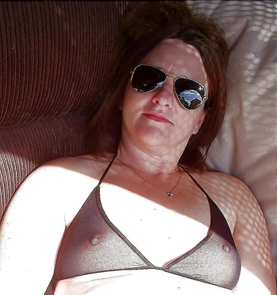 Sexy MiILF at Beach