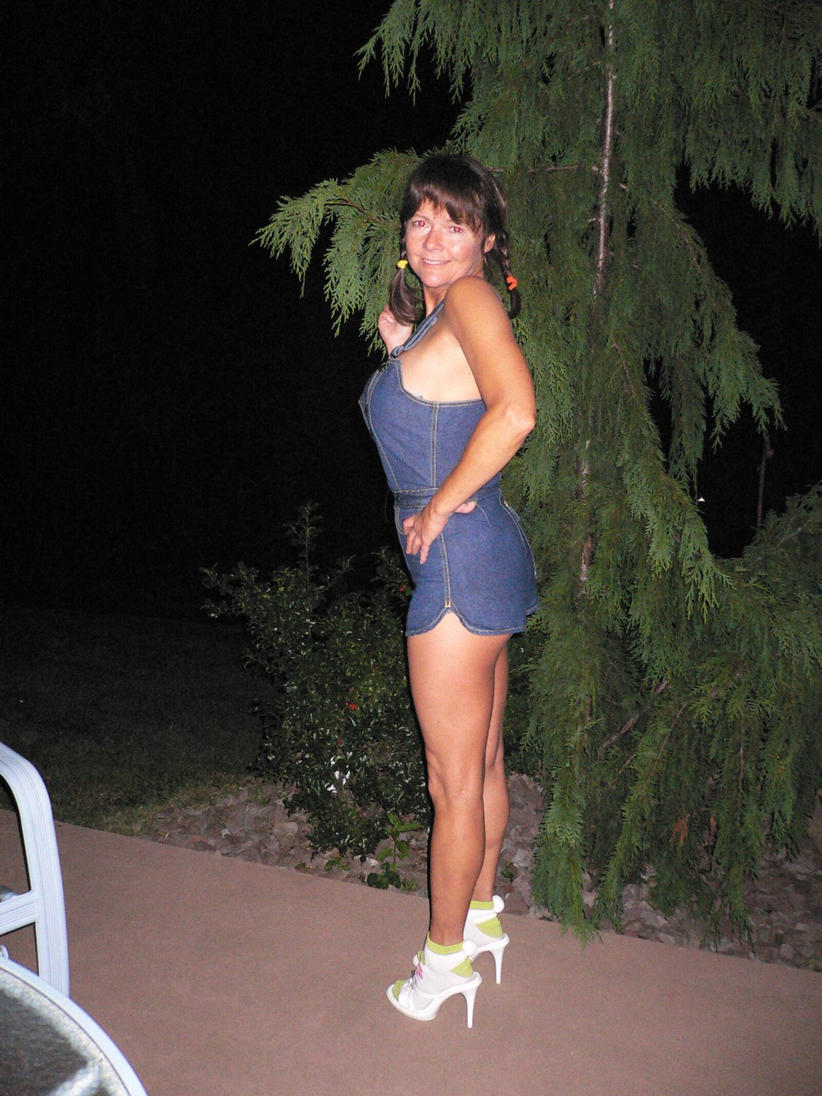 SLUTTY MILF 