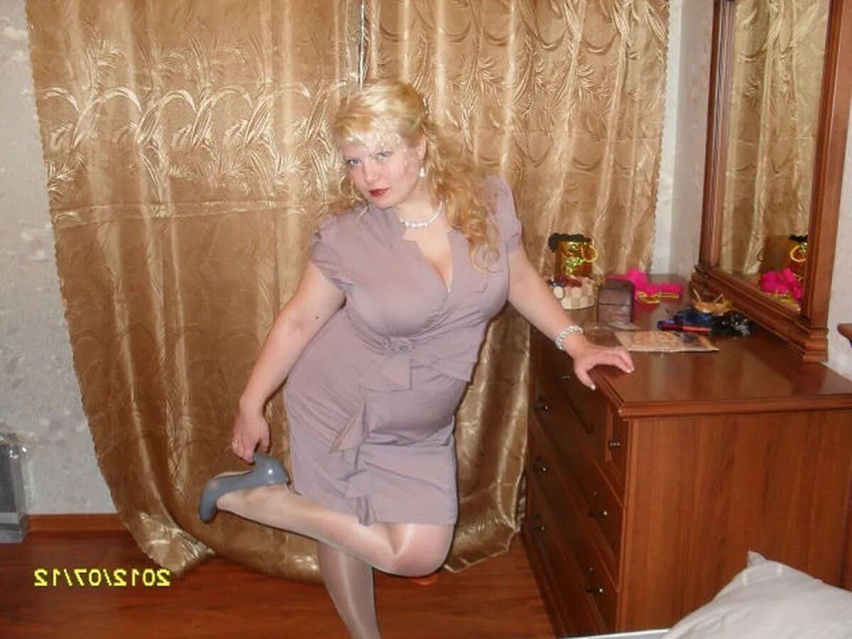 Chubby Russian MILF Marishka 