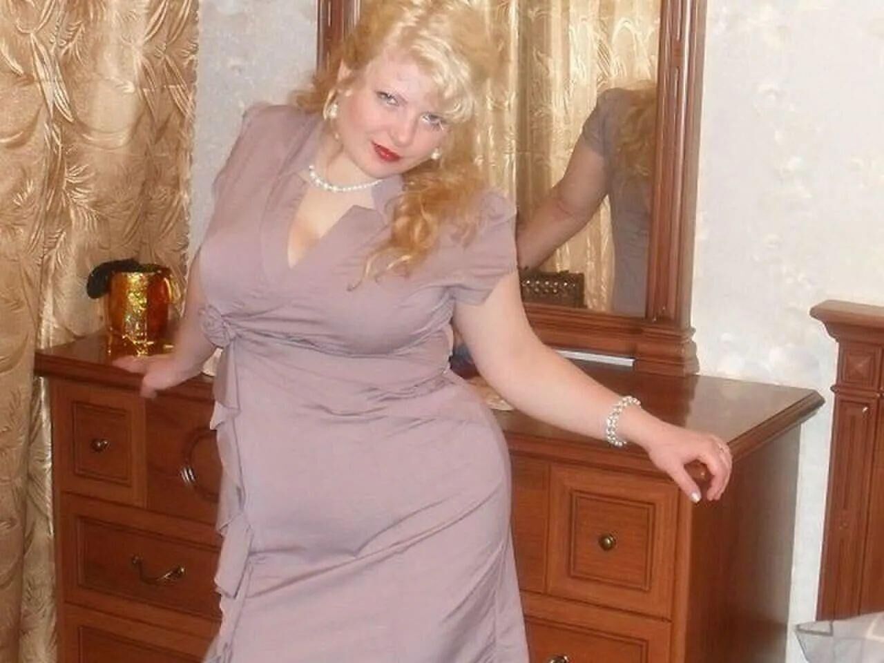 Chubby Russian MILF Marishka 