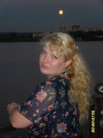 Chubby Russian MILF Marishka 