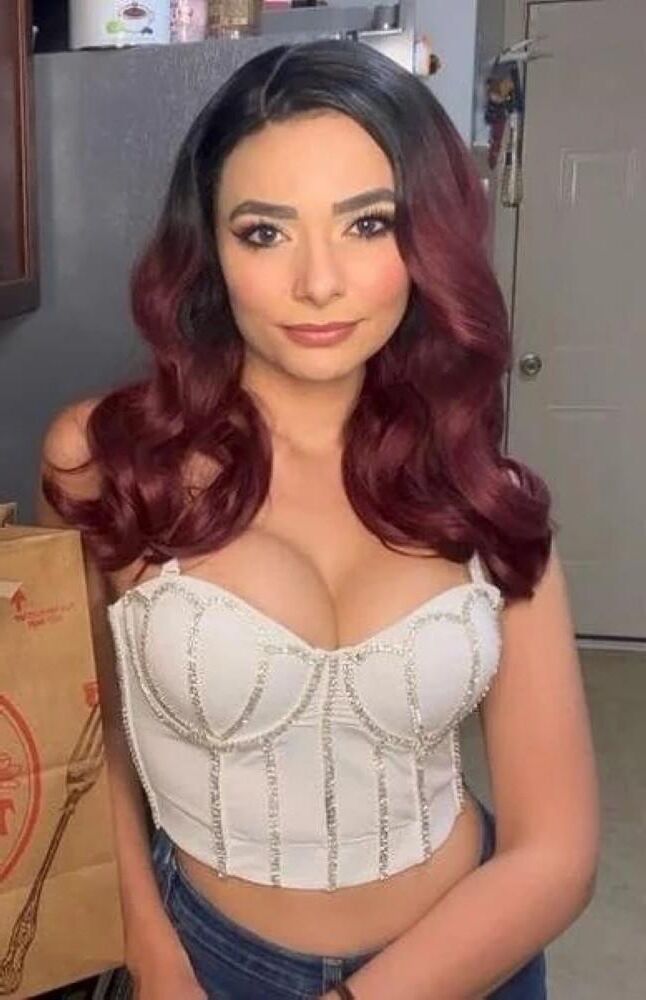 Amalzd Whisper Queen, Magnificently Huge Tits, Sexy Mouth