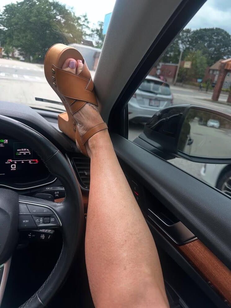  Feet, Legs, and Toes