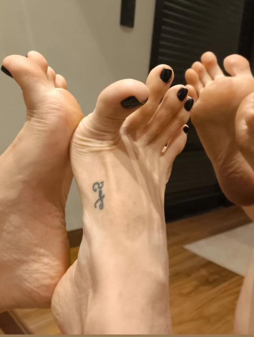  Feet, Legs, and Toes