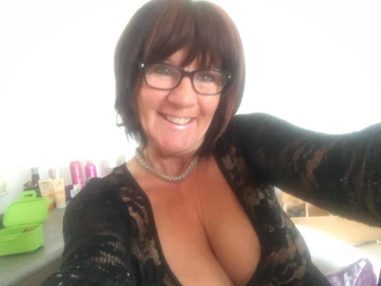 Annie Mature cum pag grany vadia do Reino Unido