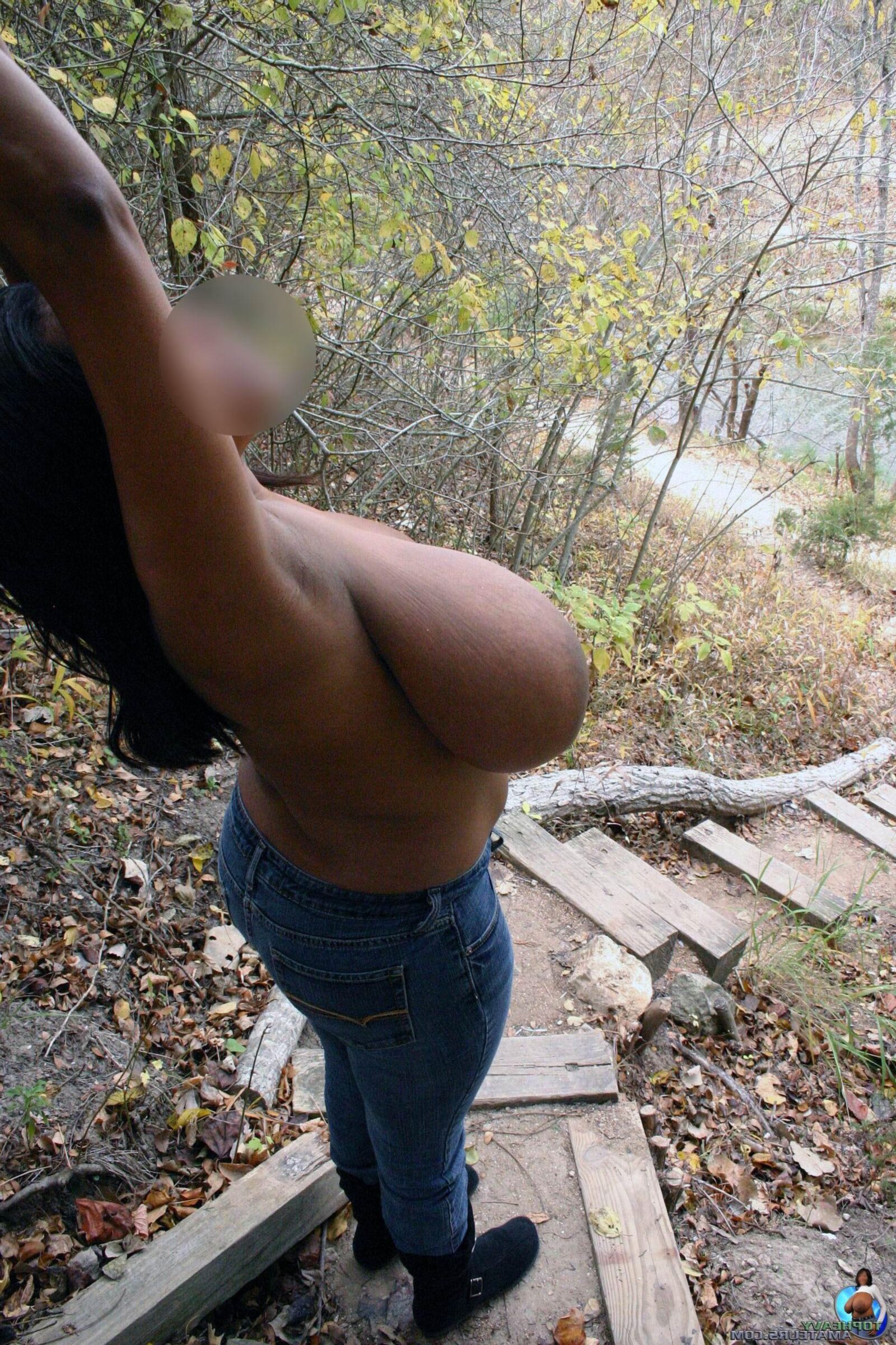 Seins nus en denim