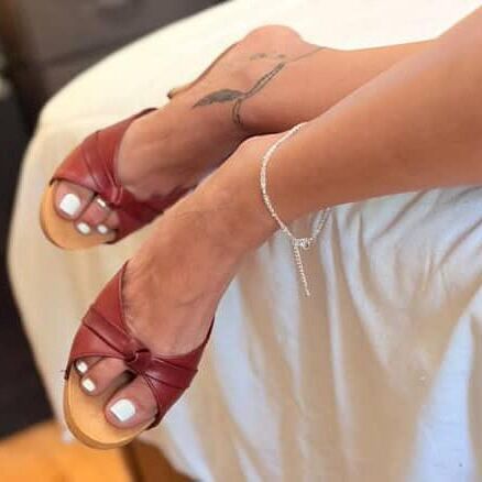  Feet, Legs, and Toes