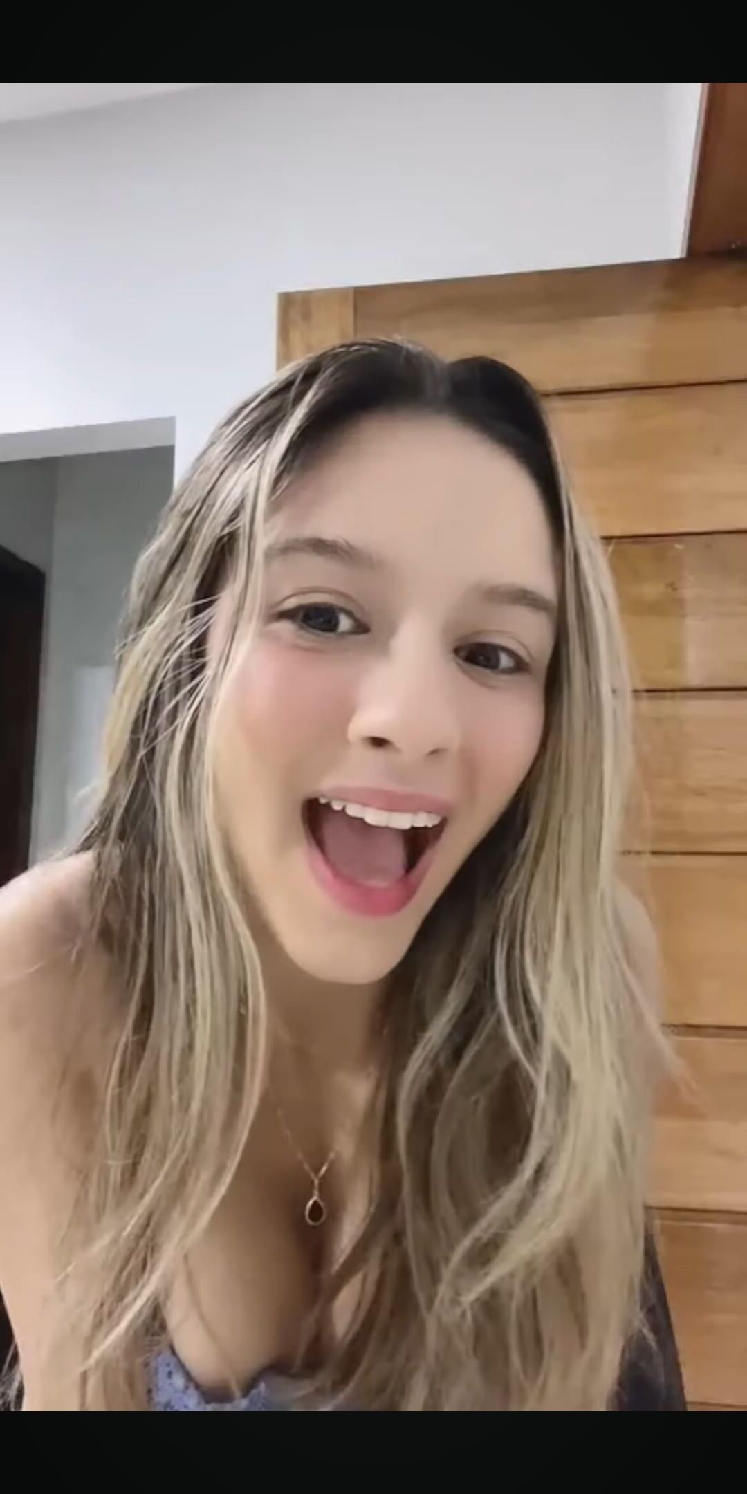 Downblouse no YouTube