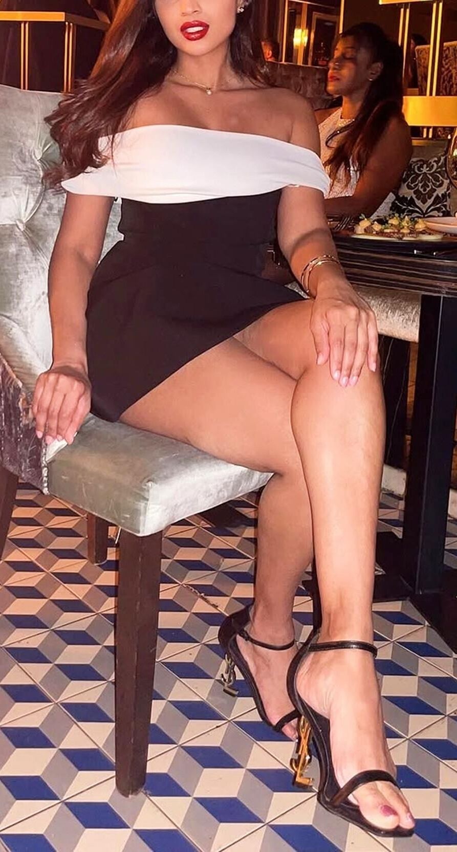 Sexy Beine und leckere heiße dicke Oberschenkel