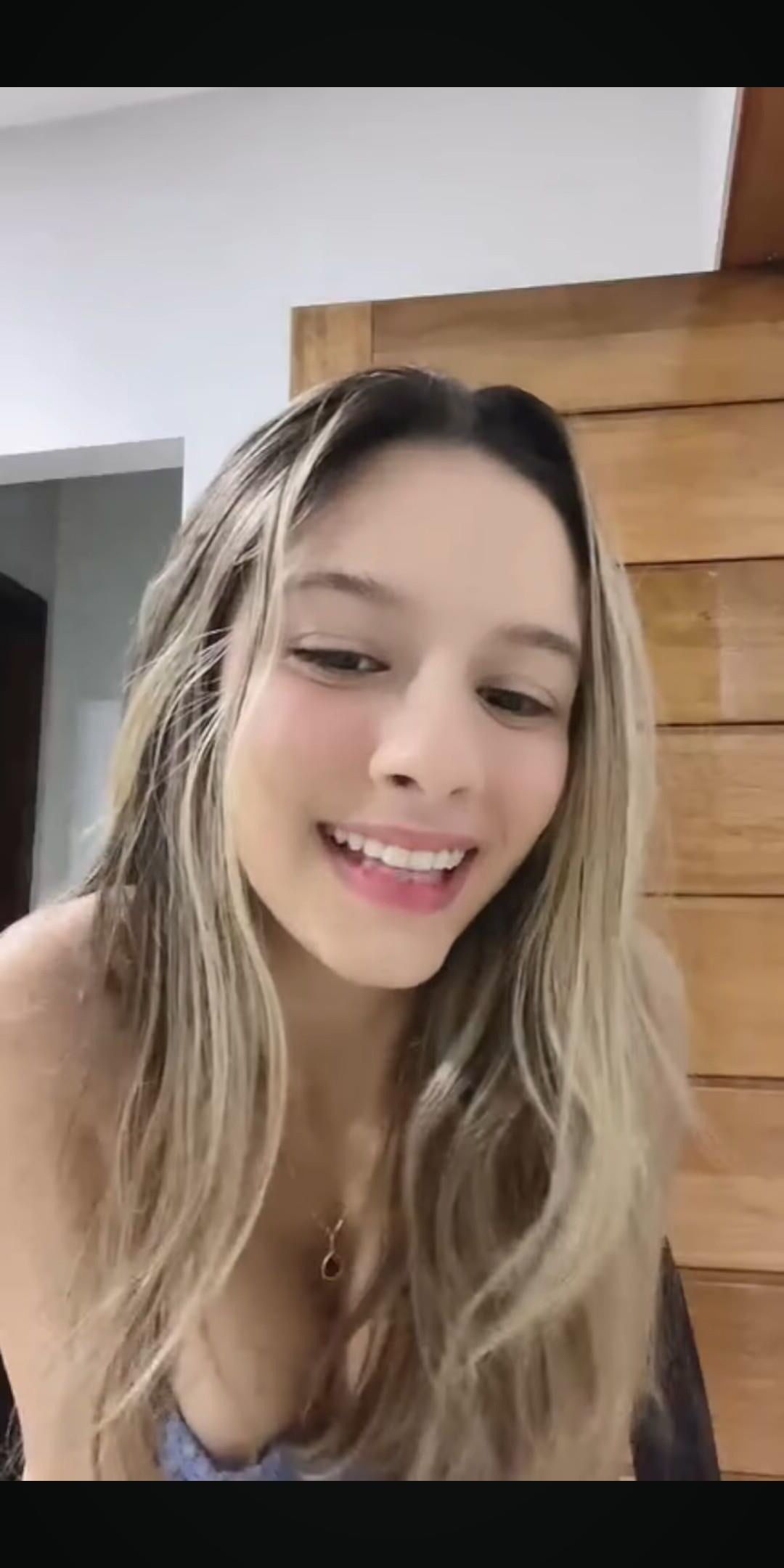 Downblouse no YouTube