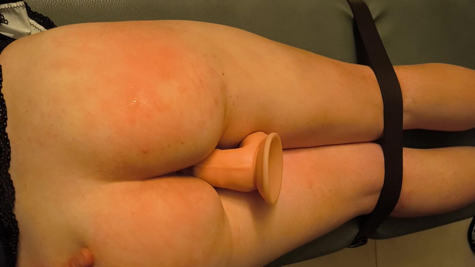 Junge blond sexy deutsche Müllkippe Schlampe C. A.