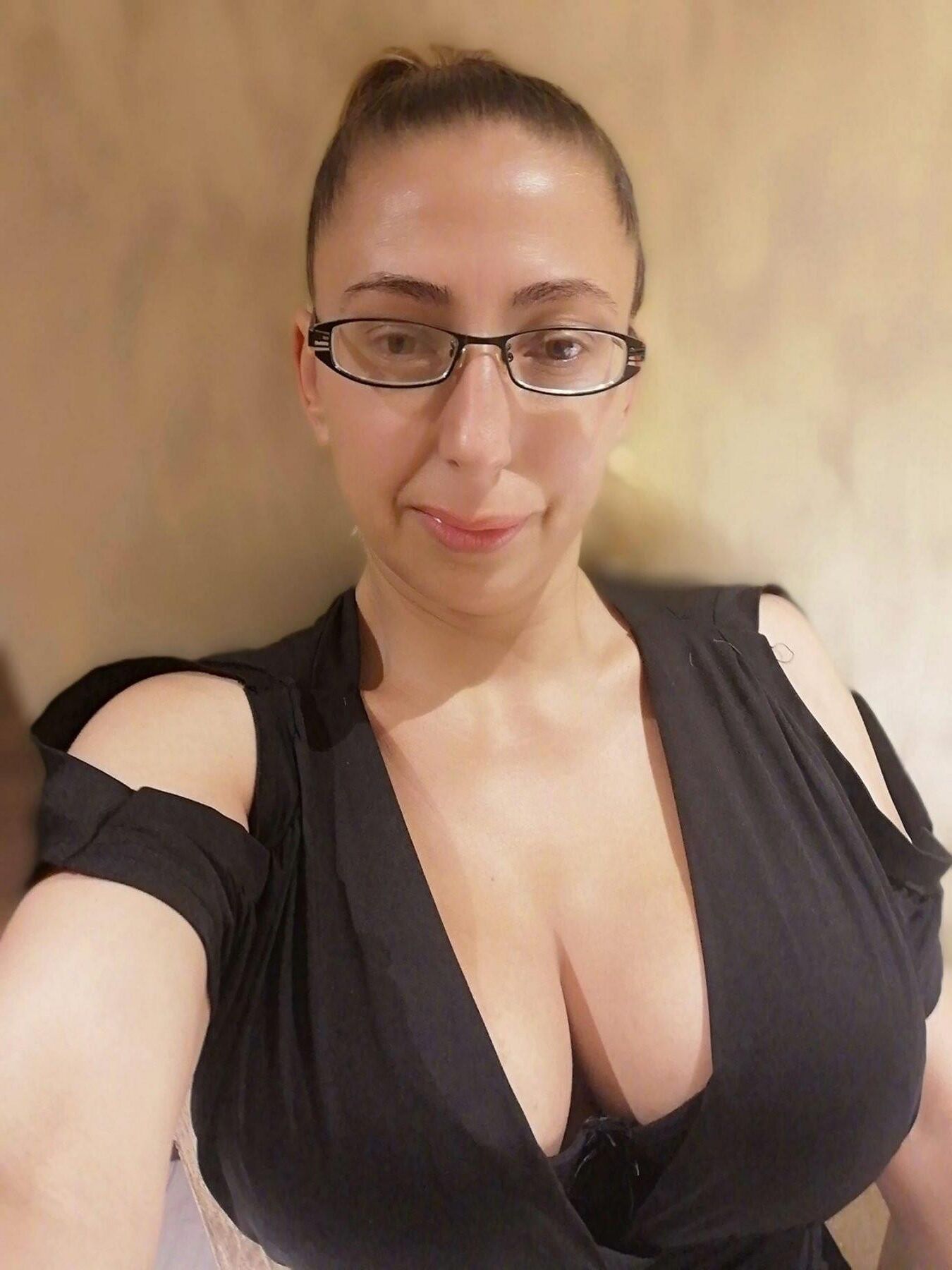 Menina romena peituda