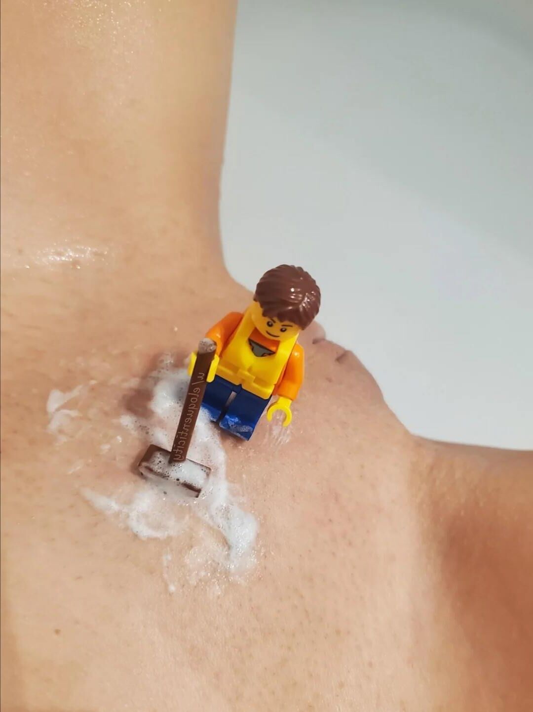 Lego NSFW Figurines on sexy bodies 