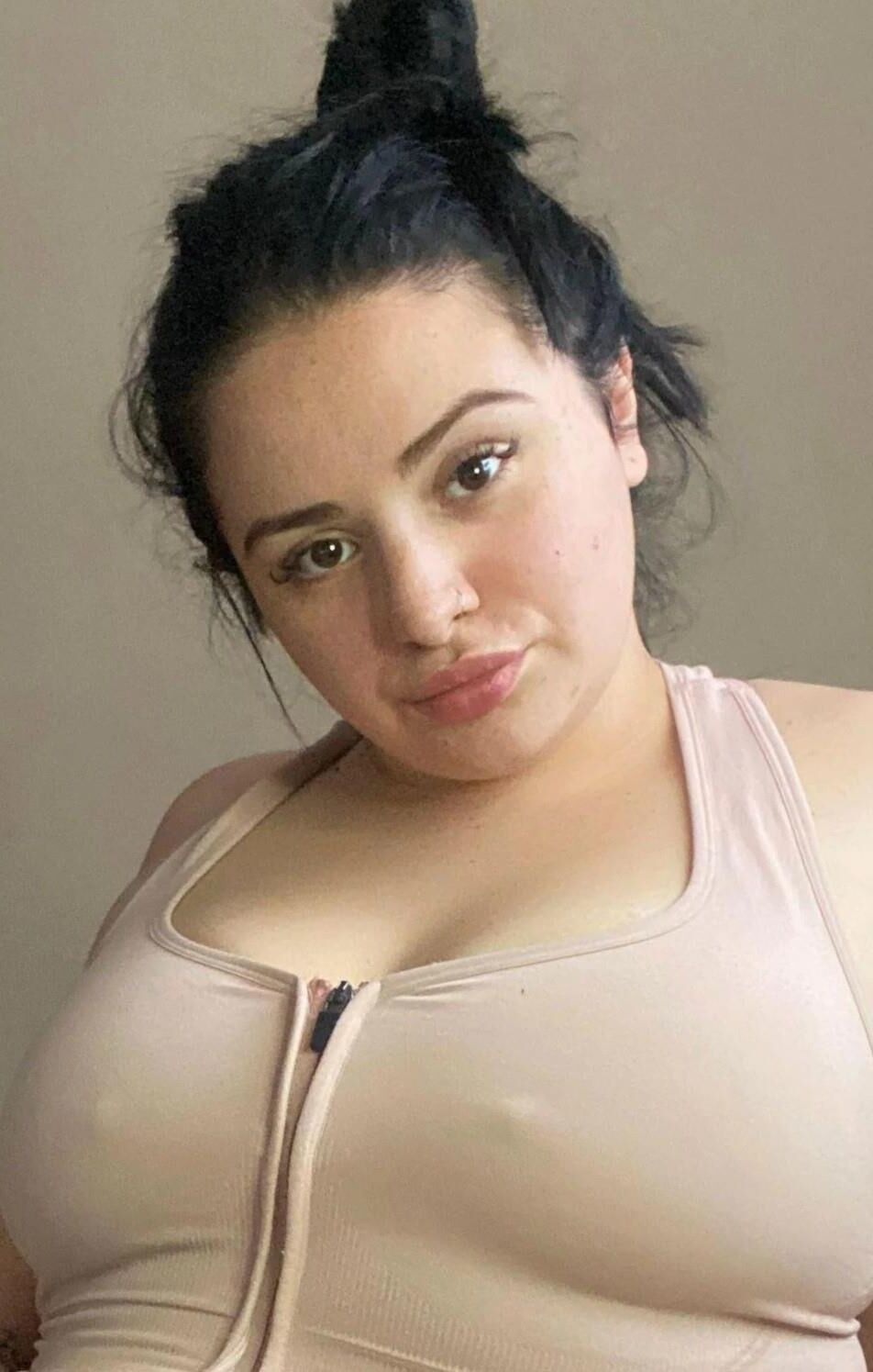Fat chav whore would fuck anything for a few quid 