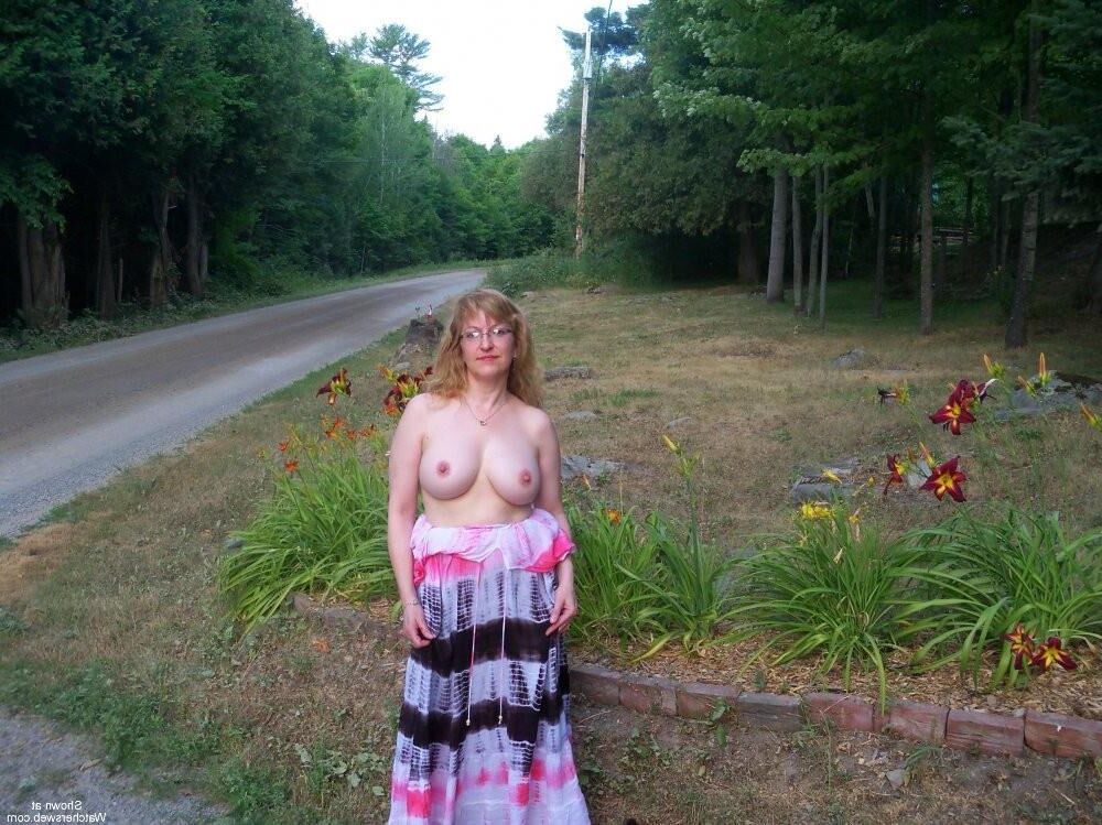 DIRTY WOMEN IN THE WOODS AND FORESTS