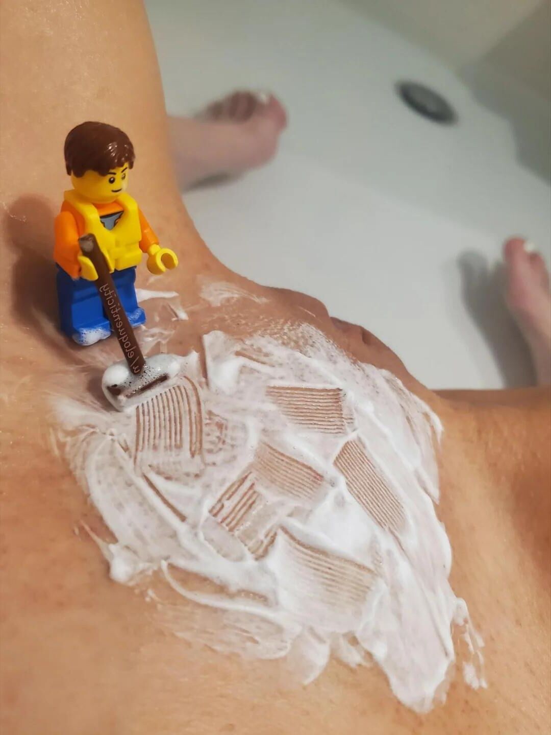 Lego NSFW Figurines on sexy bodies 