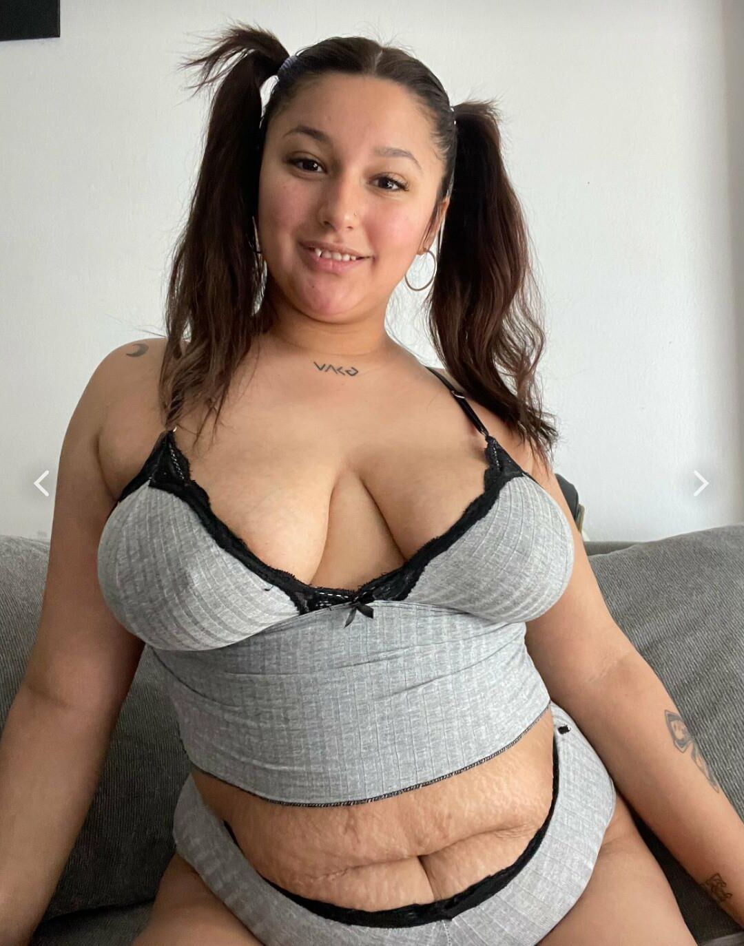Huge Areola Tetona Latina Melanie