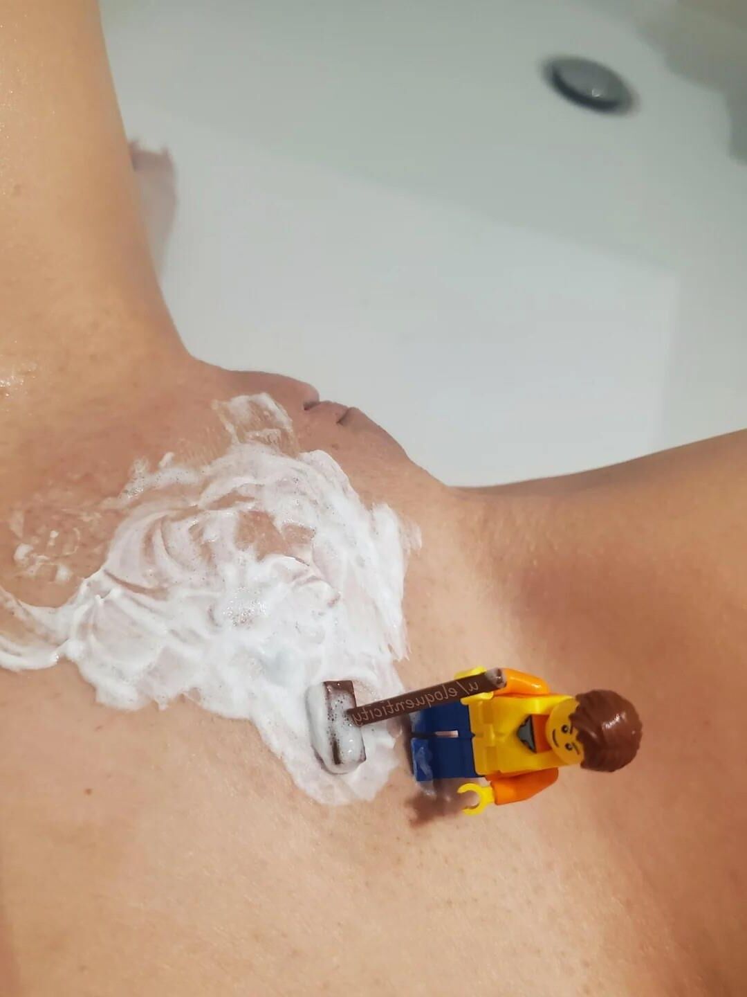 Lego NSFW Figurines on sexy bodies 