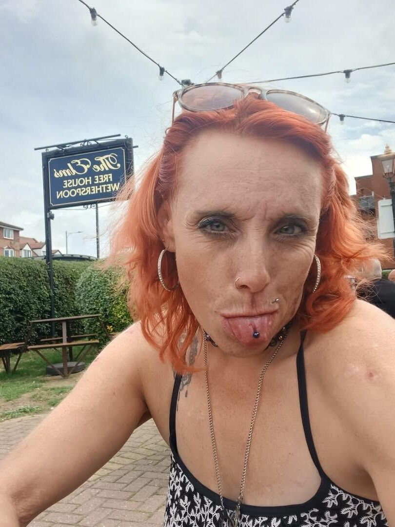 UK Chav Schlampen aus Weatherspoons