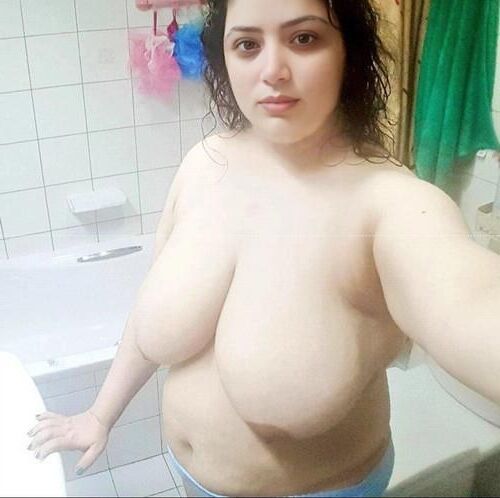 busty arab woman 