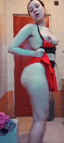 busty arab woman 