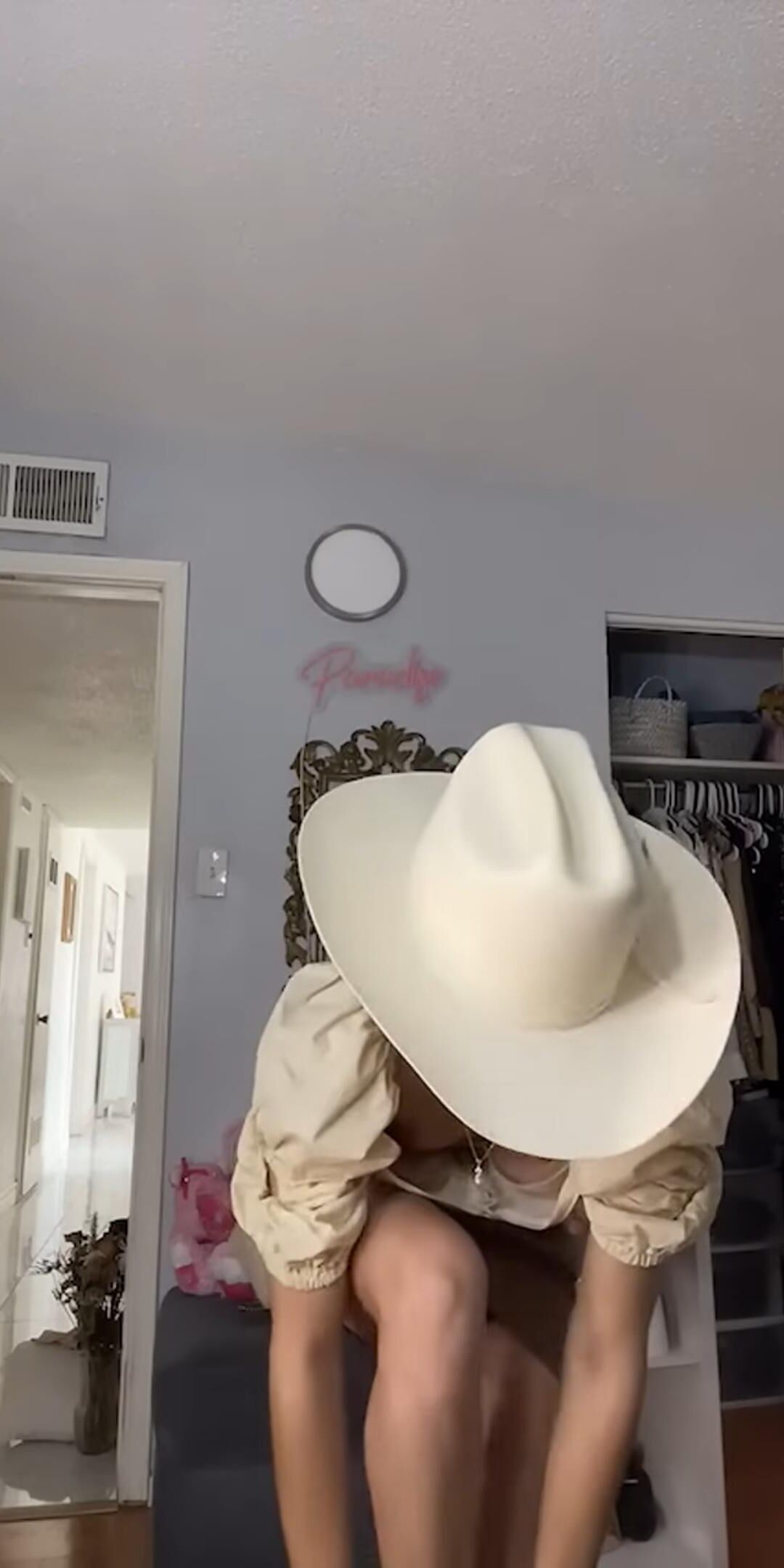 Cowgirl downblouse