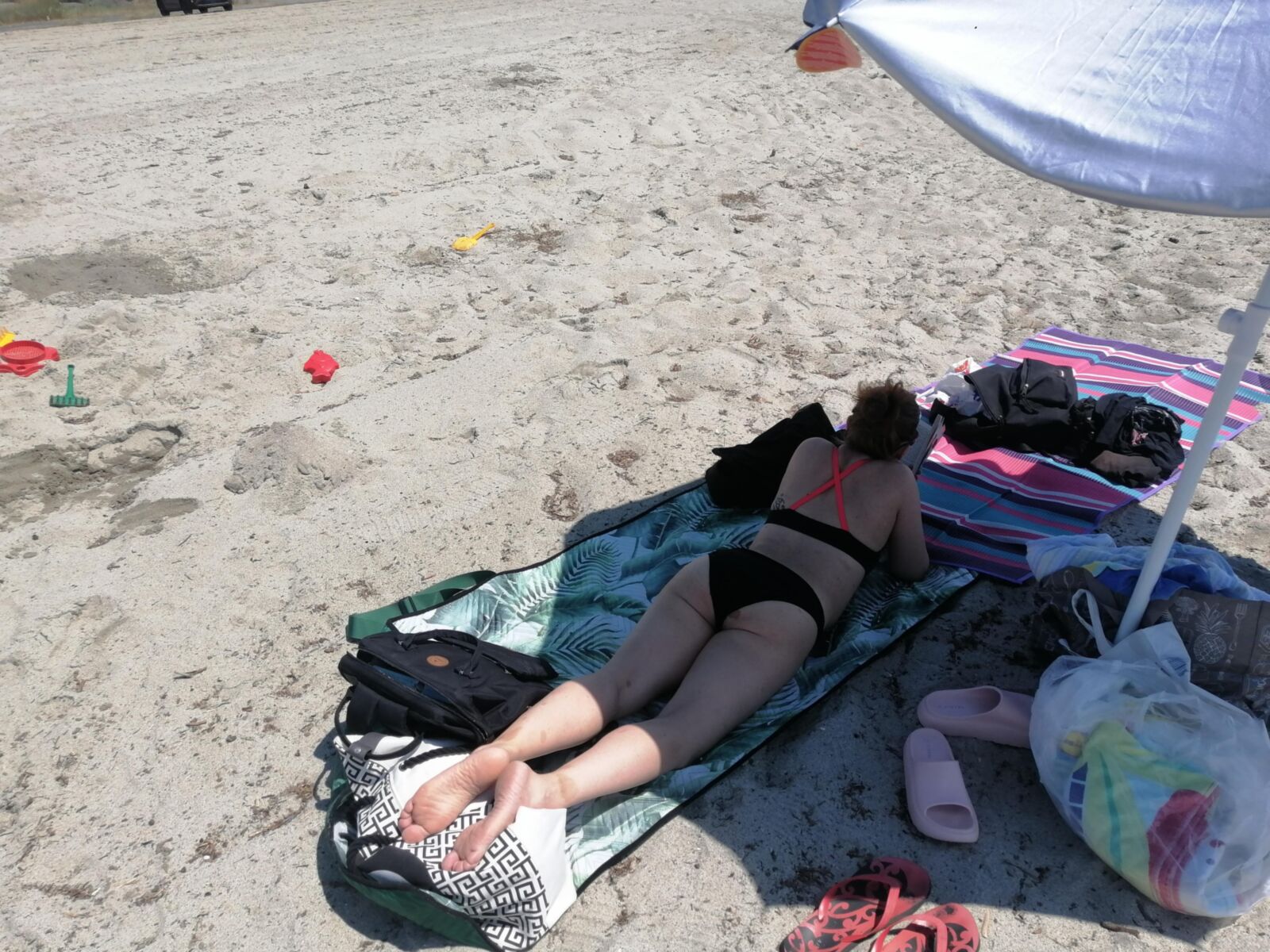 Meine Frau in ihren Bikinis für die Ferien