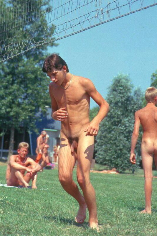 Nudist 