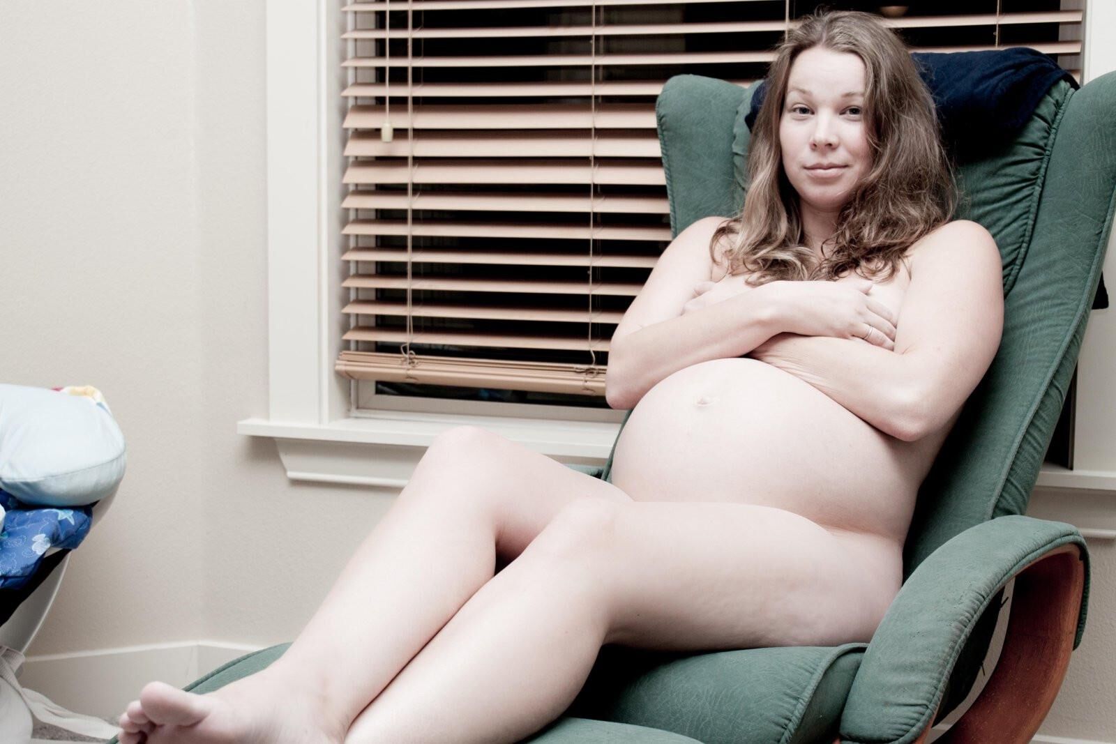 Frau mit einem großen Bauch