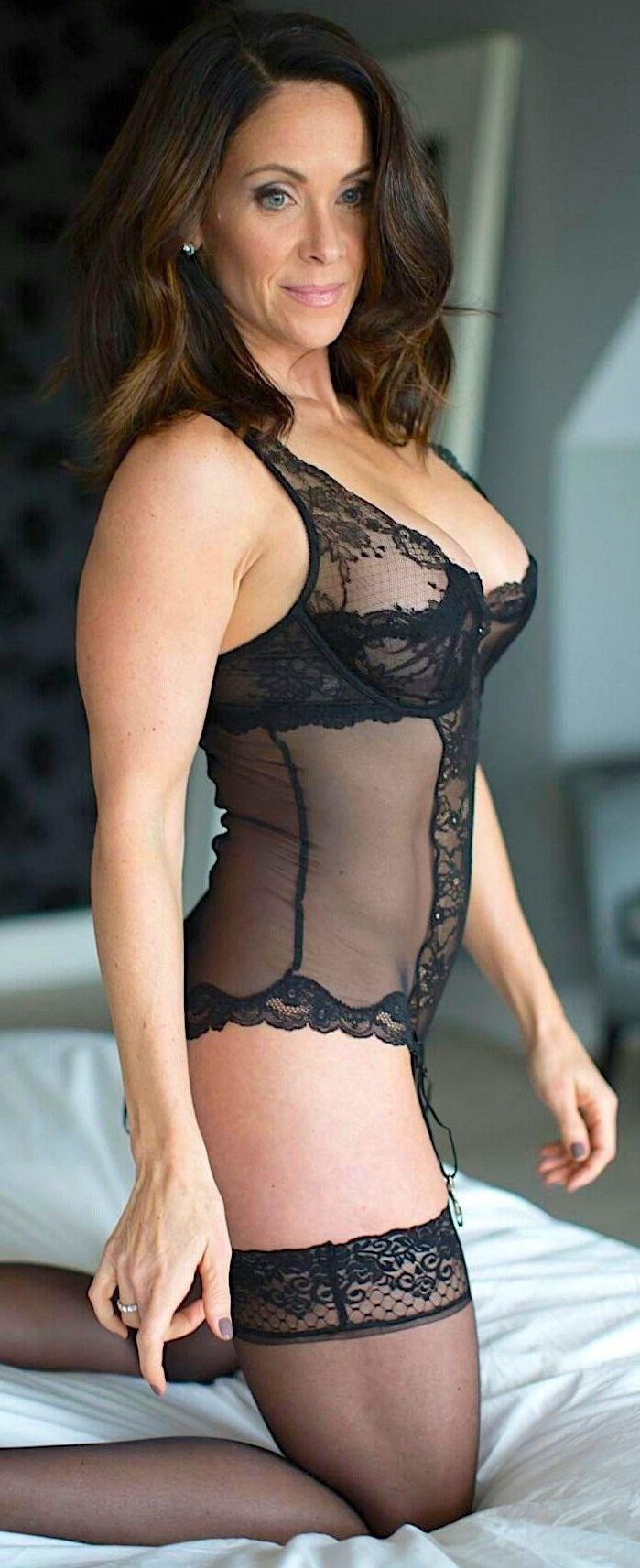 FOR NYLON LOVERS 