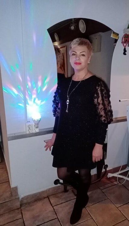 ロシアの成熟した妻