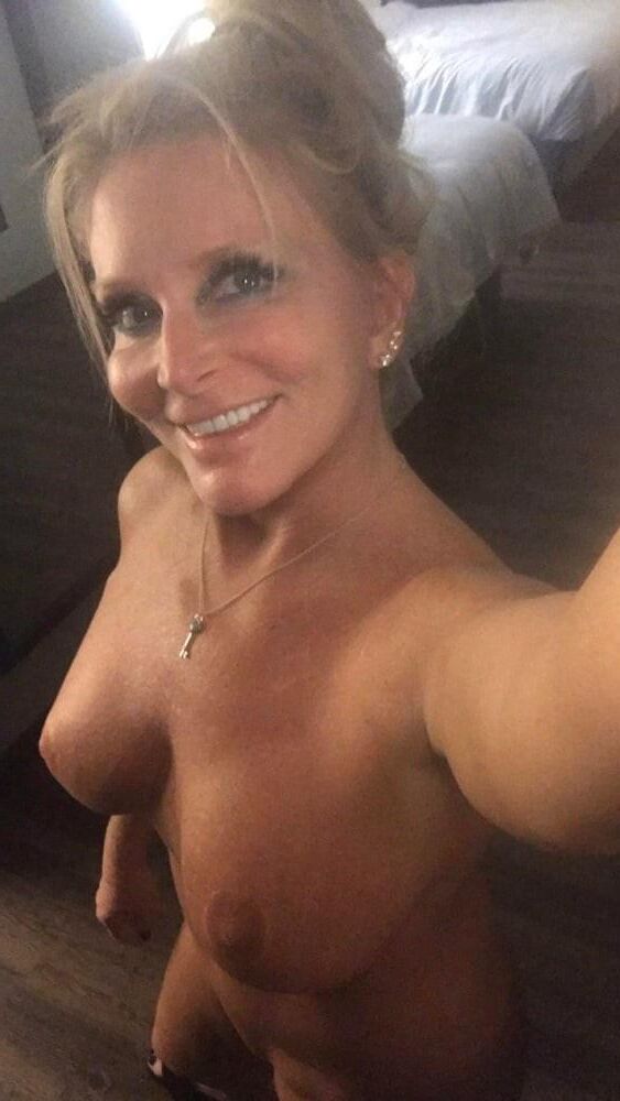 Hott Selfie Images
