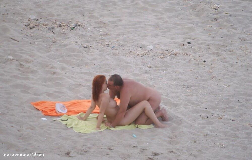 Akte am Strand