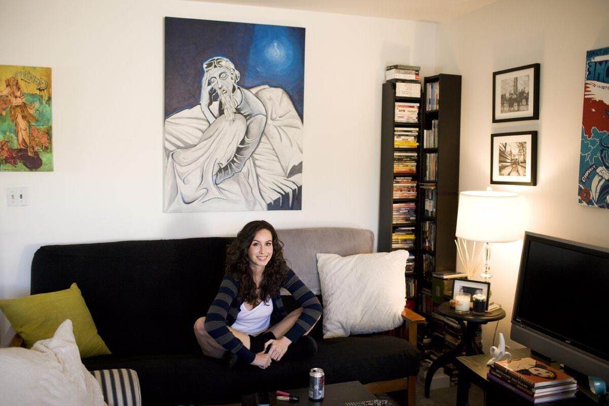Models starting out vol relaxed at home