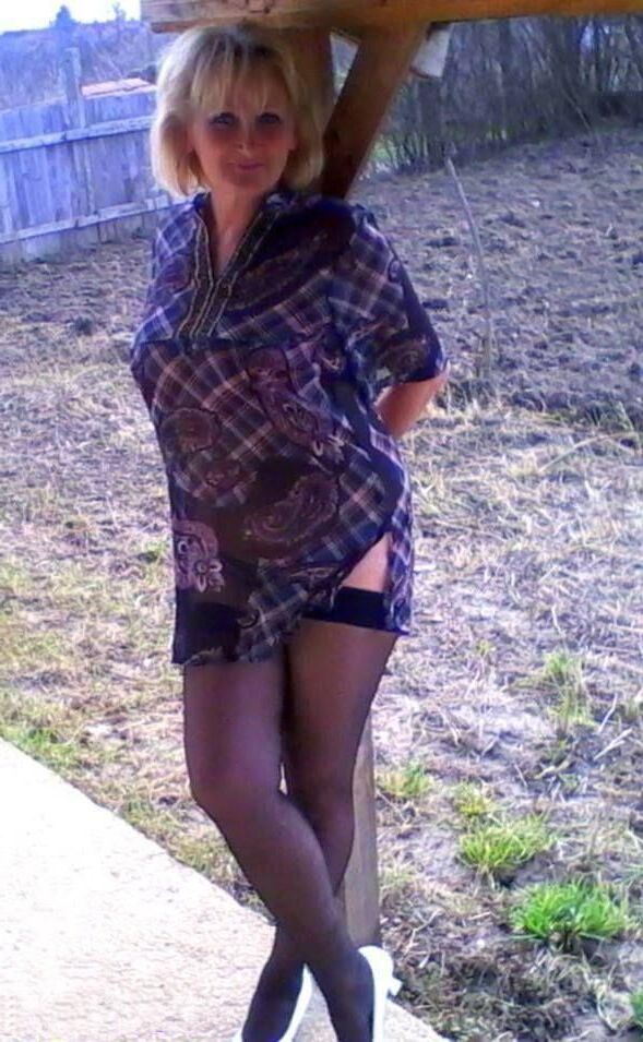 FOR NYLON LOVERS 