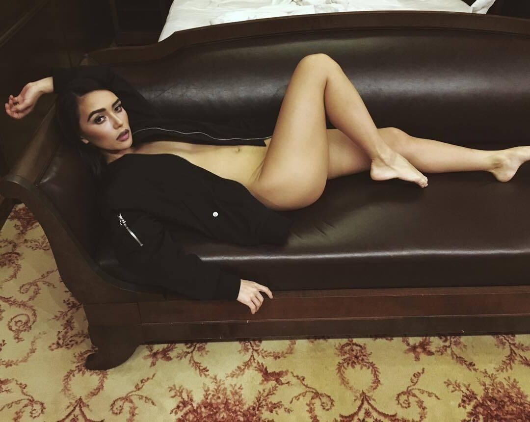 RUSSIAN FEET BITCH