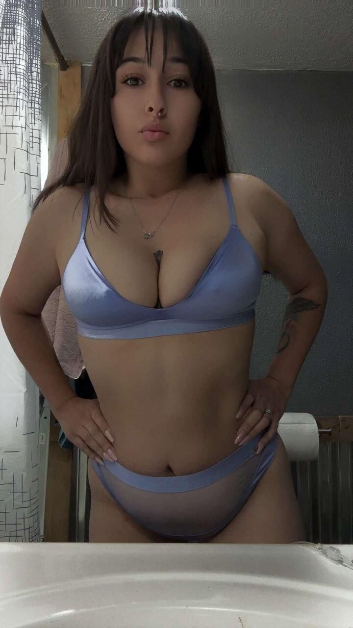 Webslut Jess Garcia der Welt ausgesetzt