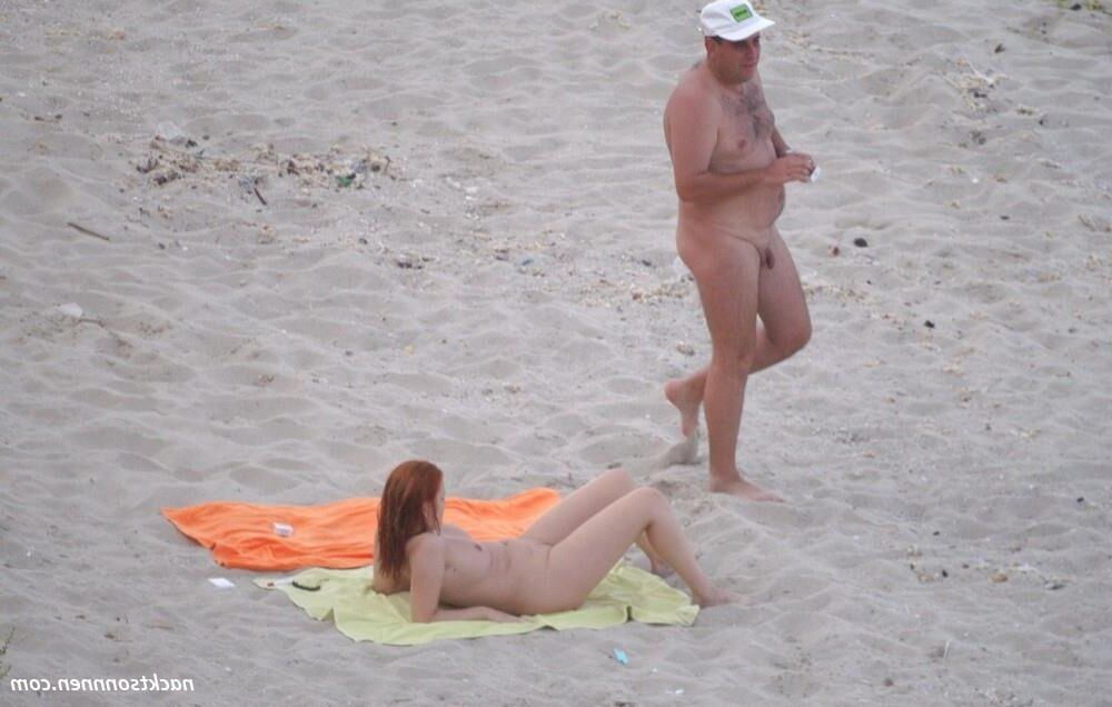 Akte am Strand