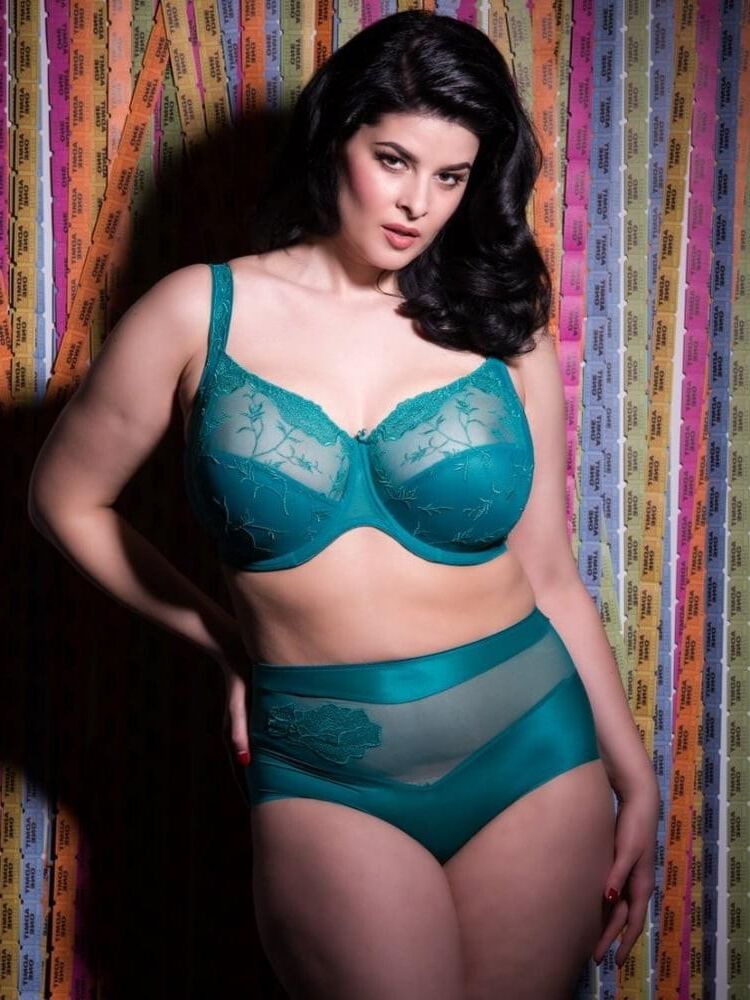 Hott и сексуальное нижнее белье