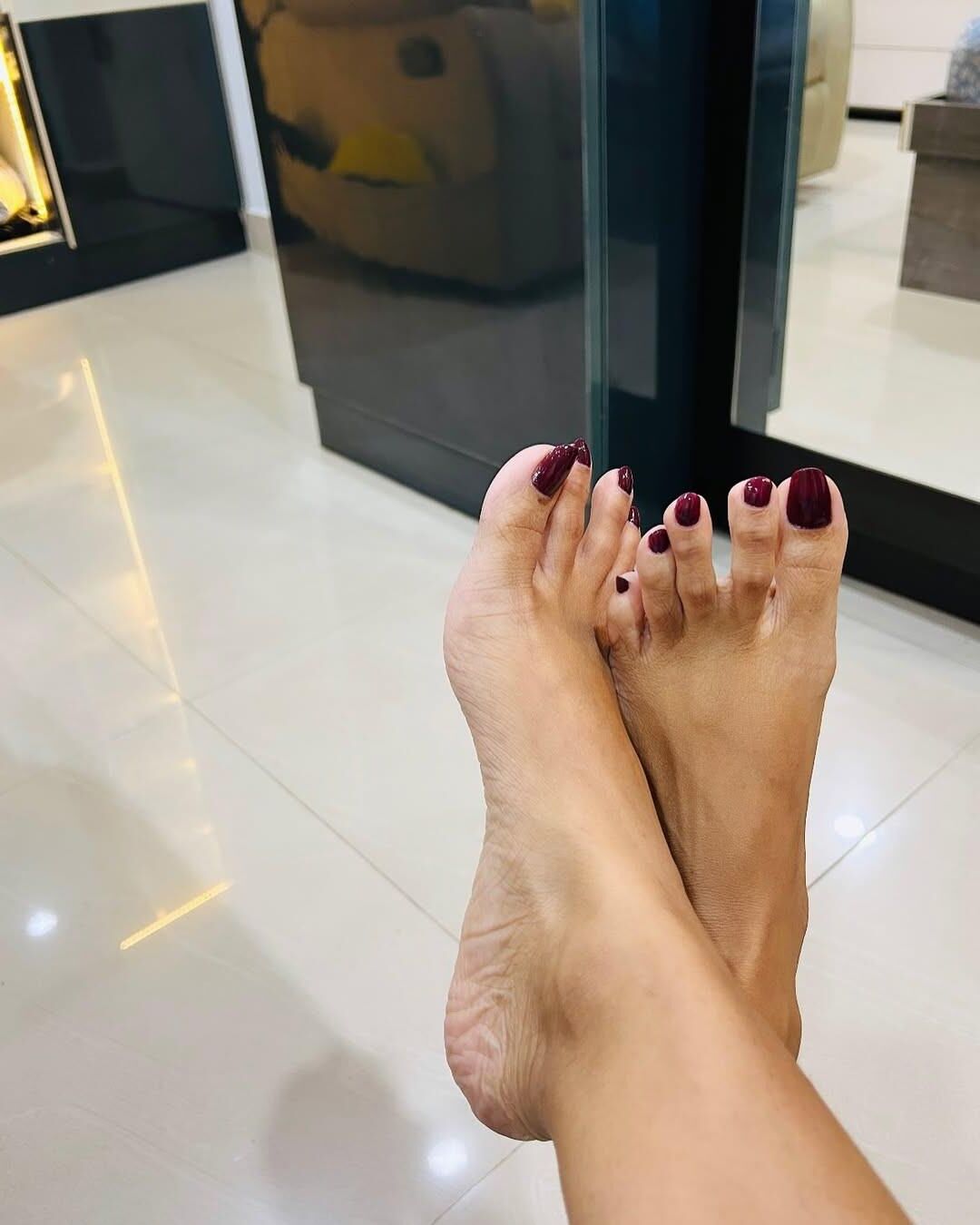 Random Feet 