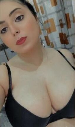 ルーマニアの痴女セティア