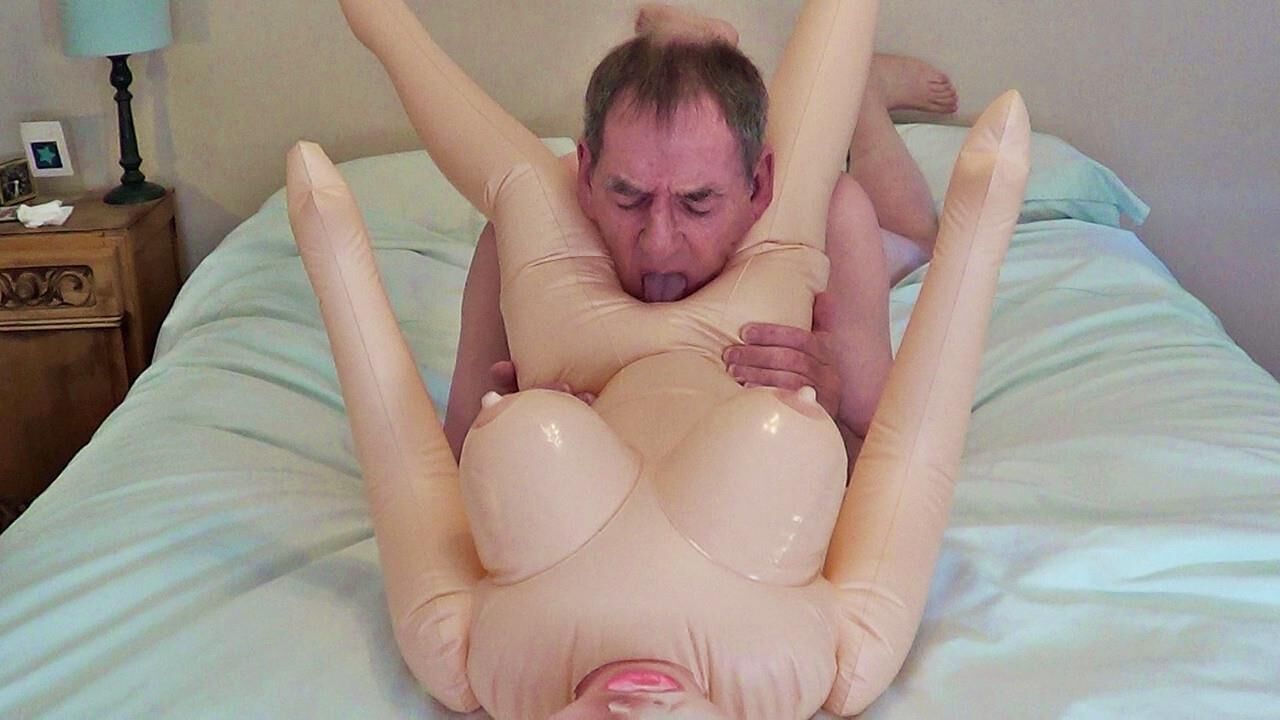 Foreplay de la poupée sexuelle