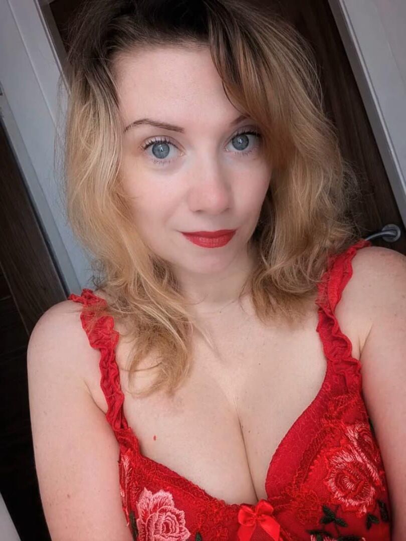 Jodie (Marie) Ein paar schöne posierte Schüsse in Dessous