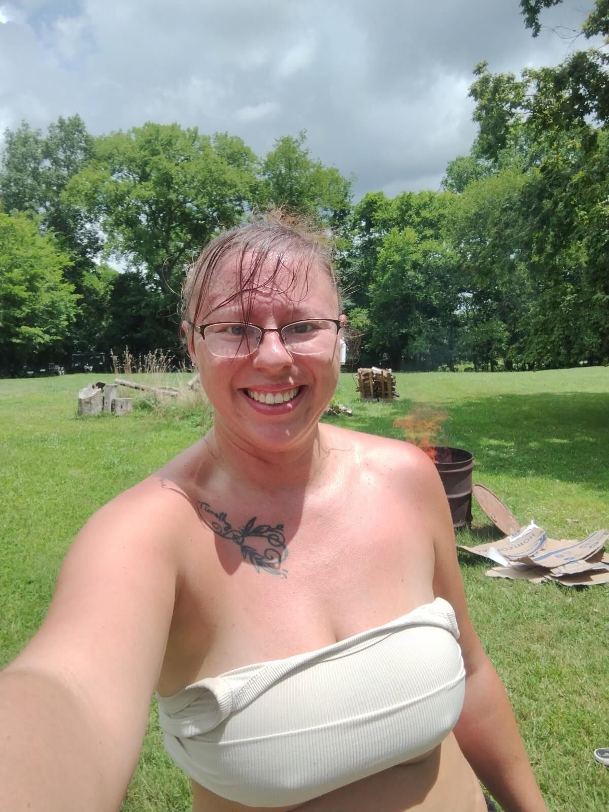 HUGTOWNHOTWIFE NICOLE jeden Tag