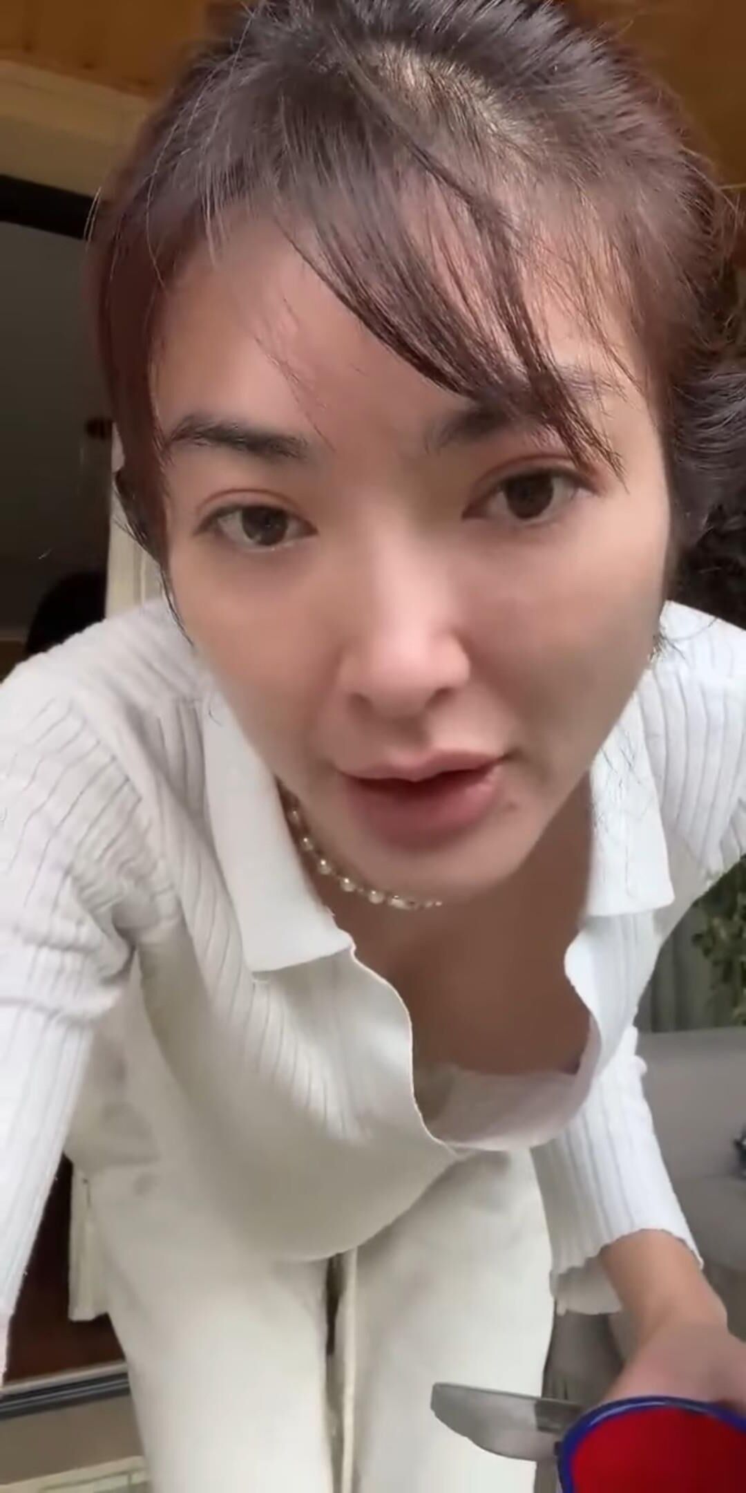 Downblouse